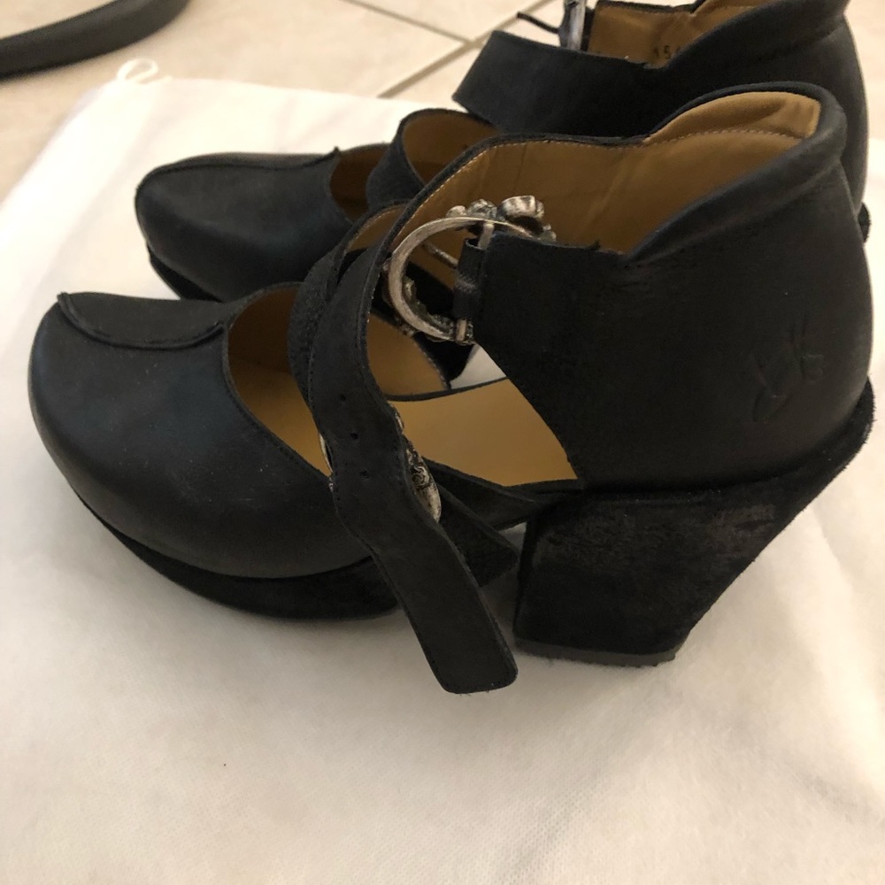 Black Size 9 Fluevog Prepares/Leaders